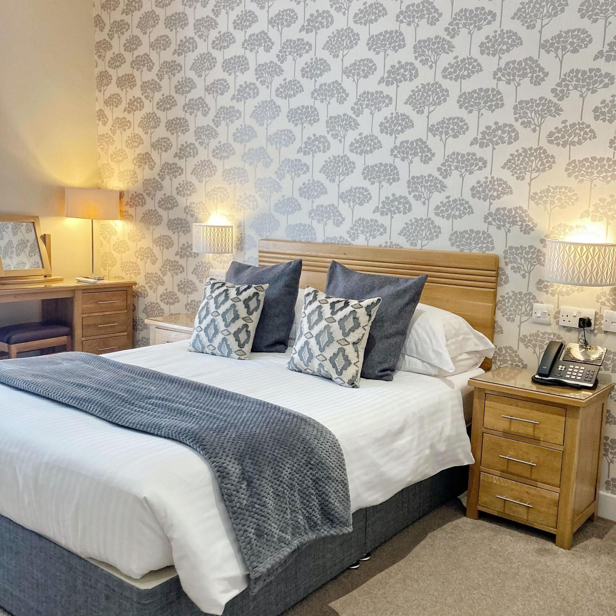 The Britannia Inn & Waves Restaurant St Austell Room photo